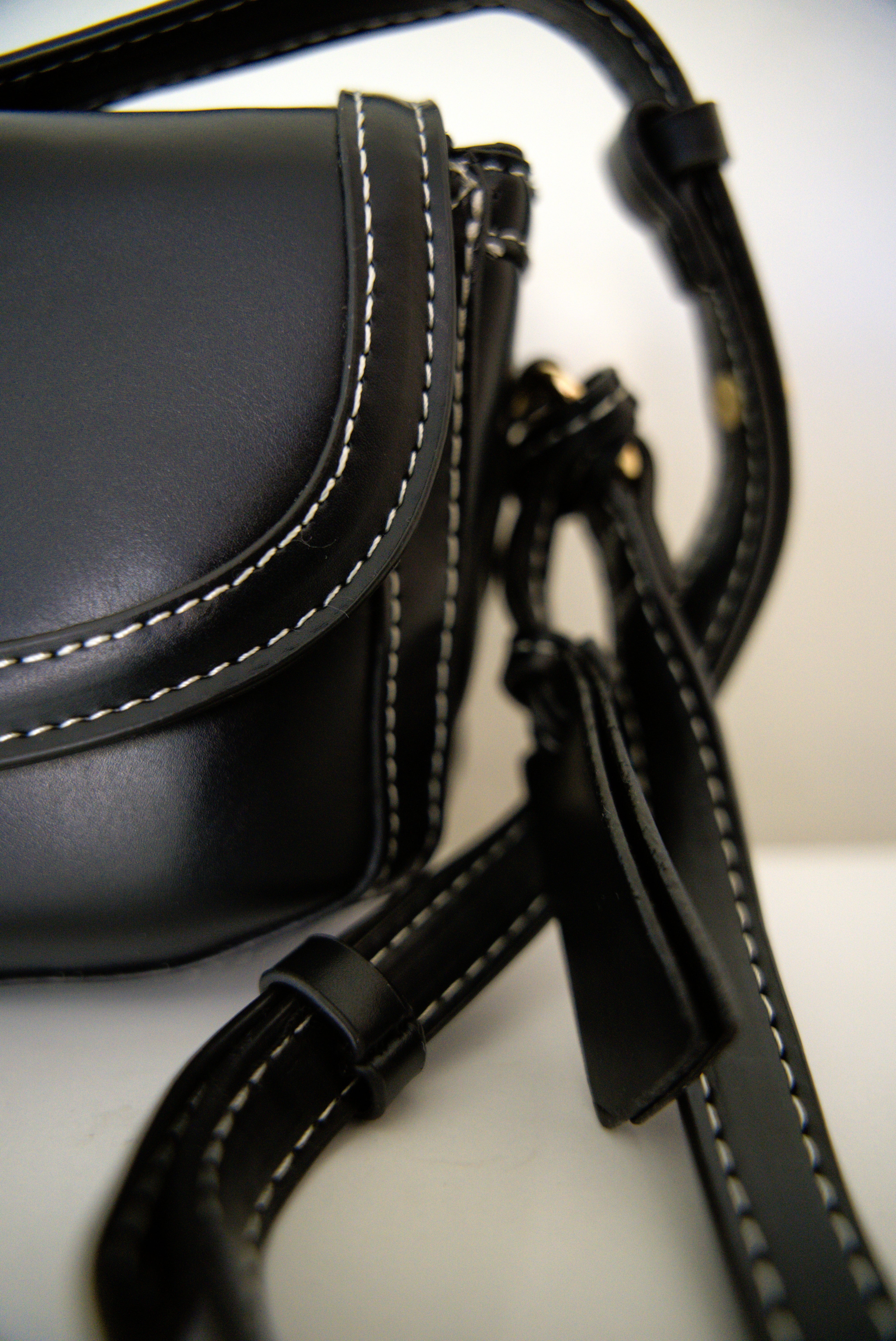 Classic Saddle Bag