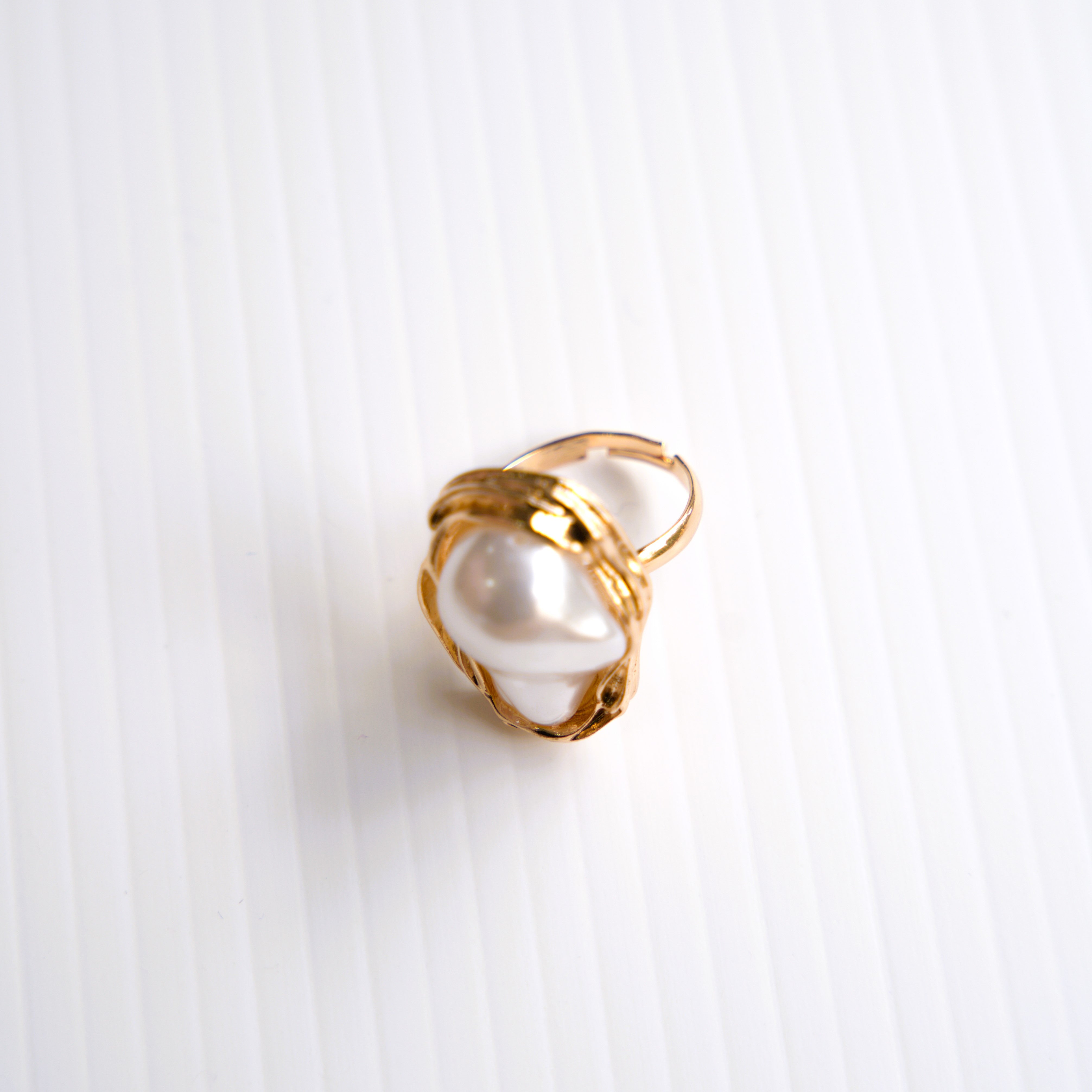 Retro Elegance Pearl Statement Ring