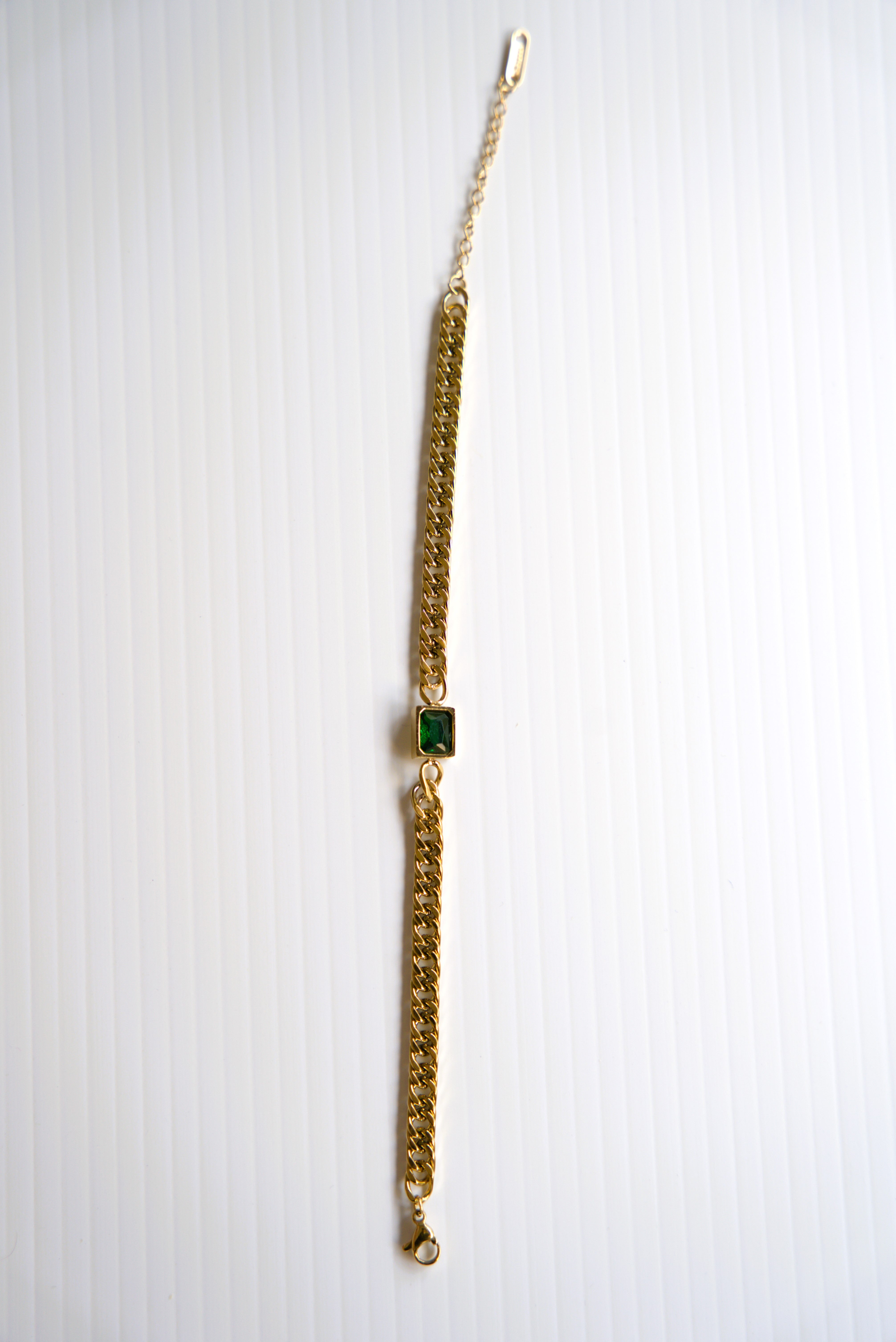 Emerald Majesty Chain Bracelet