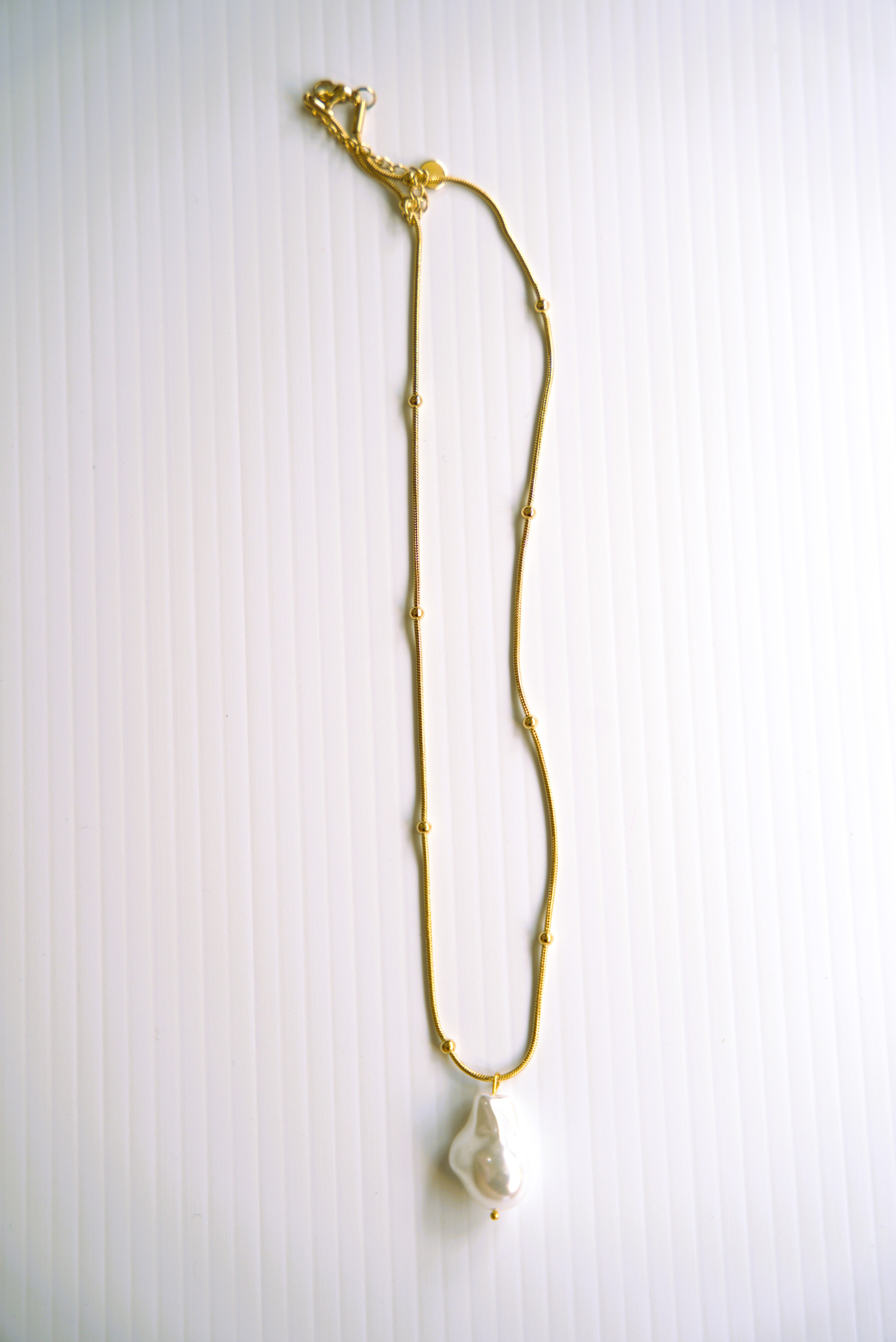 Majestic Pearl Pendant Necklace