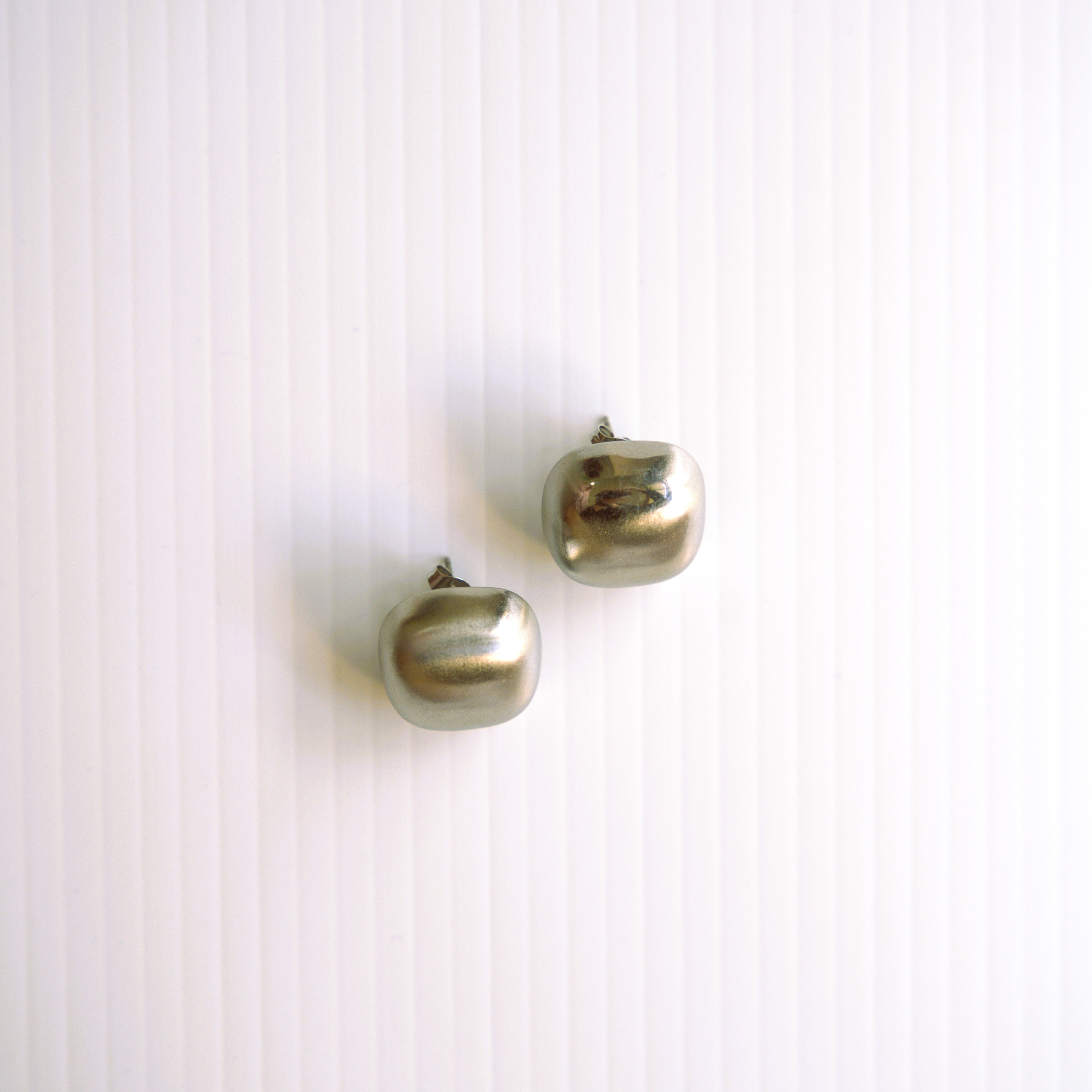 Golden Aura Stud Earrings