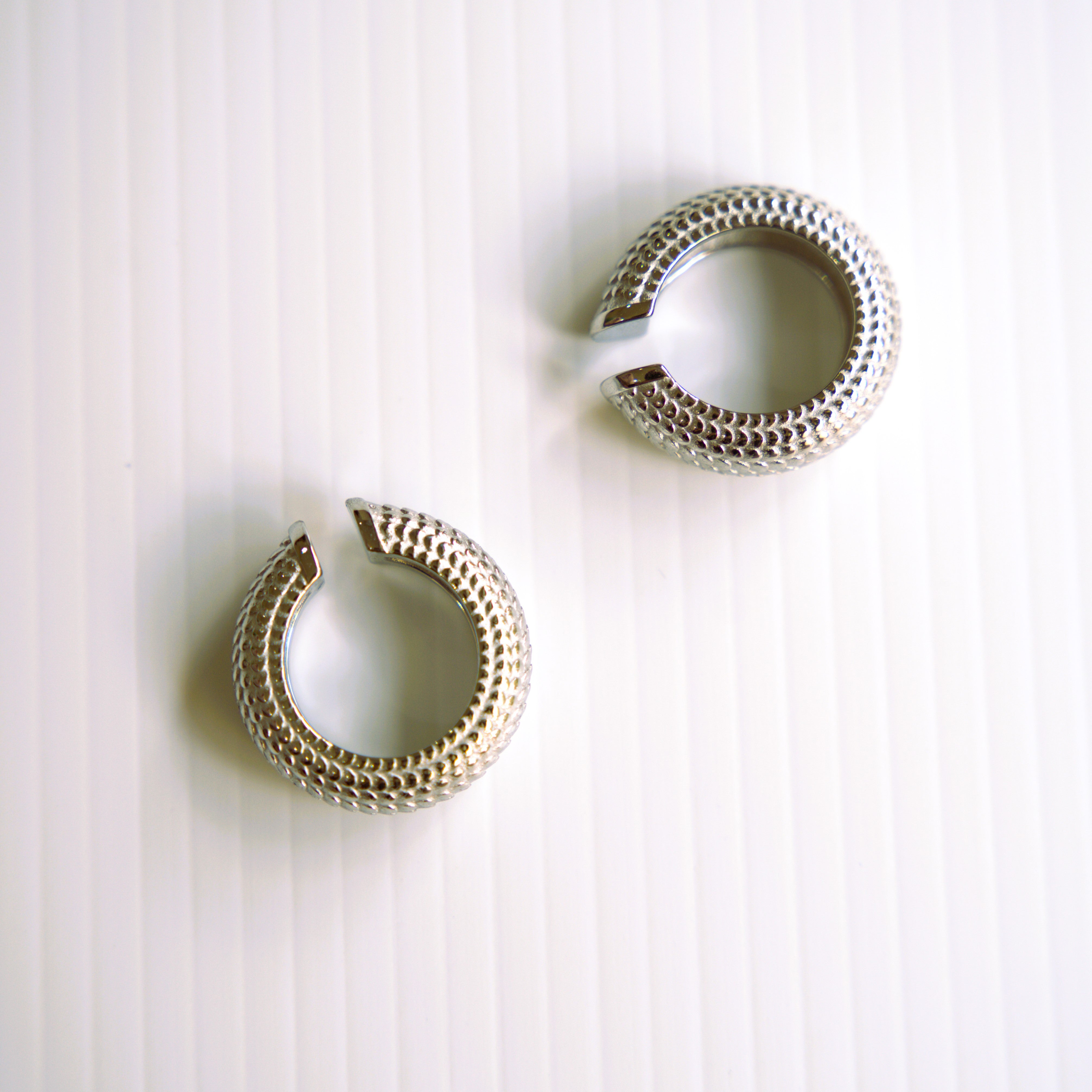 Bold Essence Chunky Ear Cuff