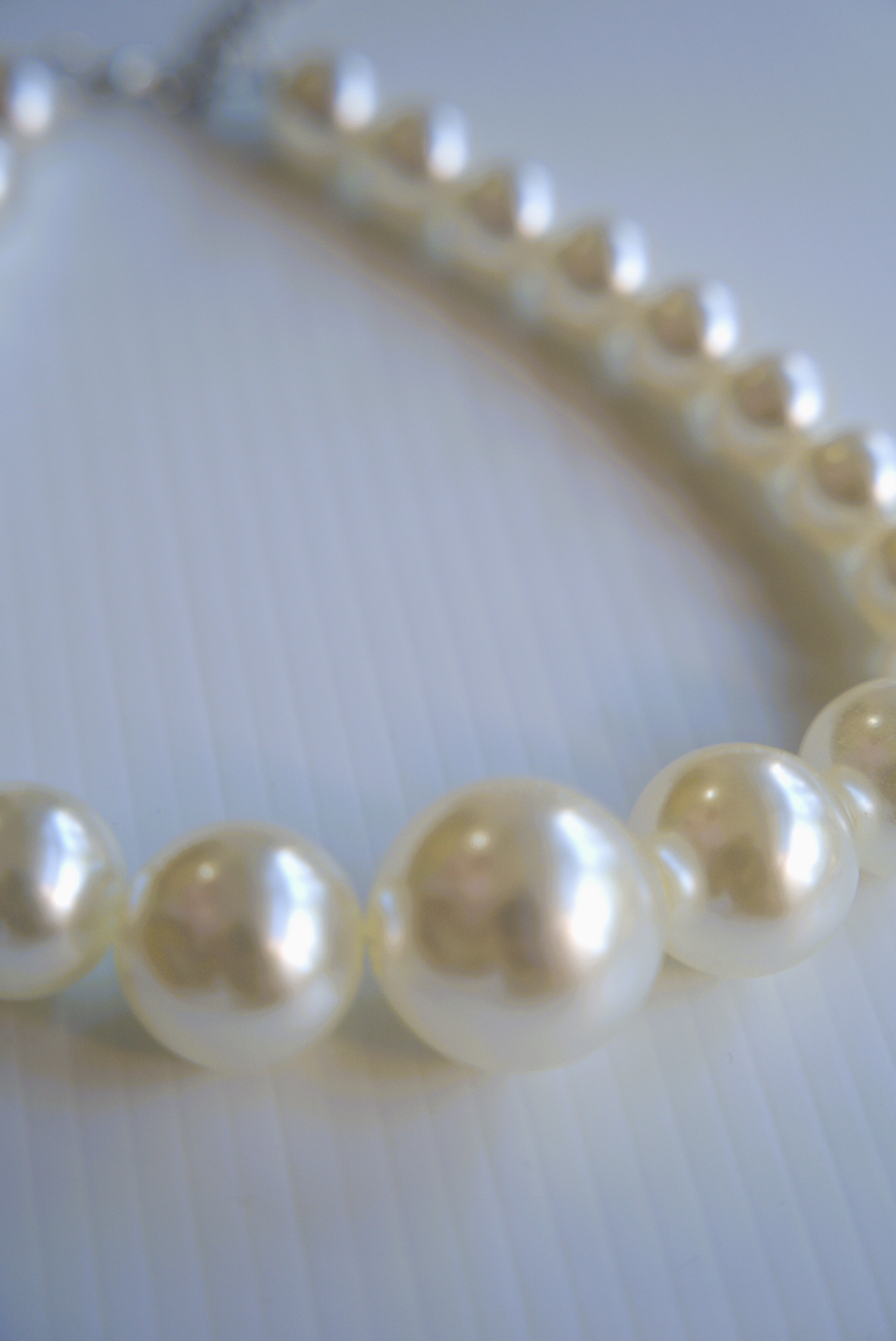 Retro Bold Pearl Necklace