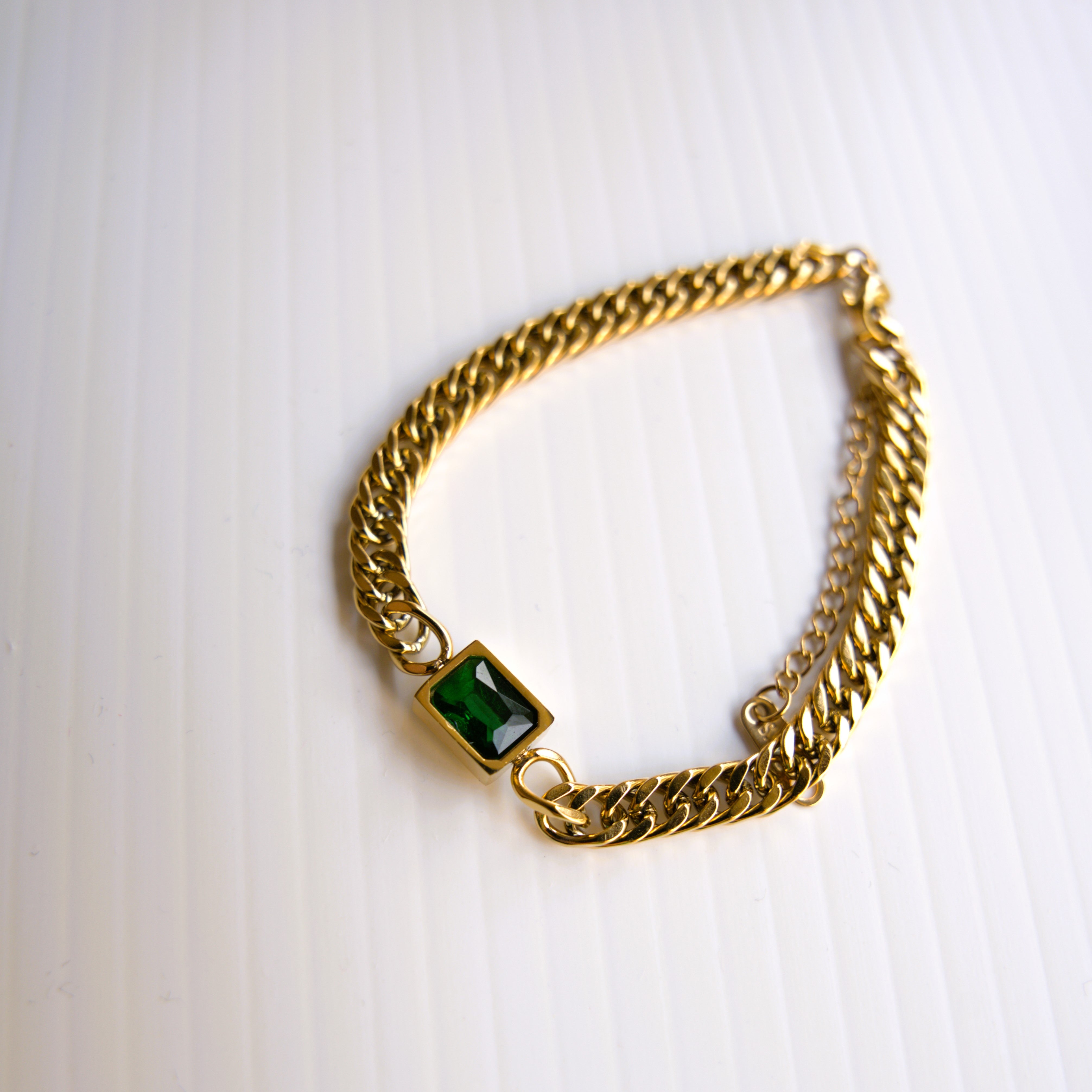 Emerald Majesty Chain Bracelet