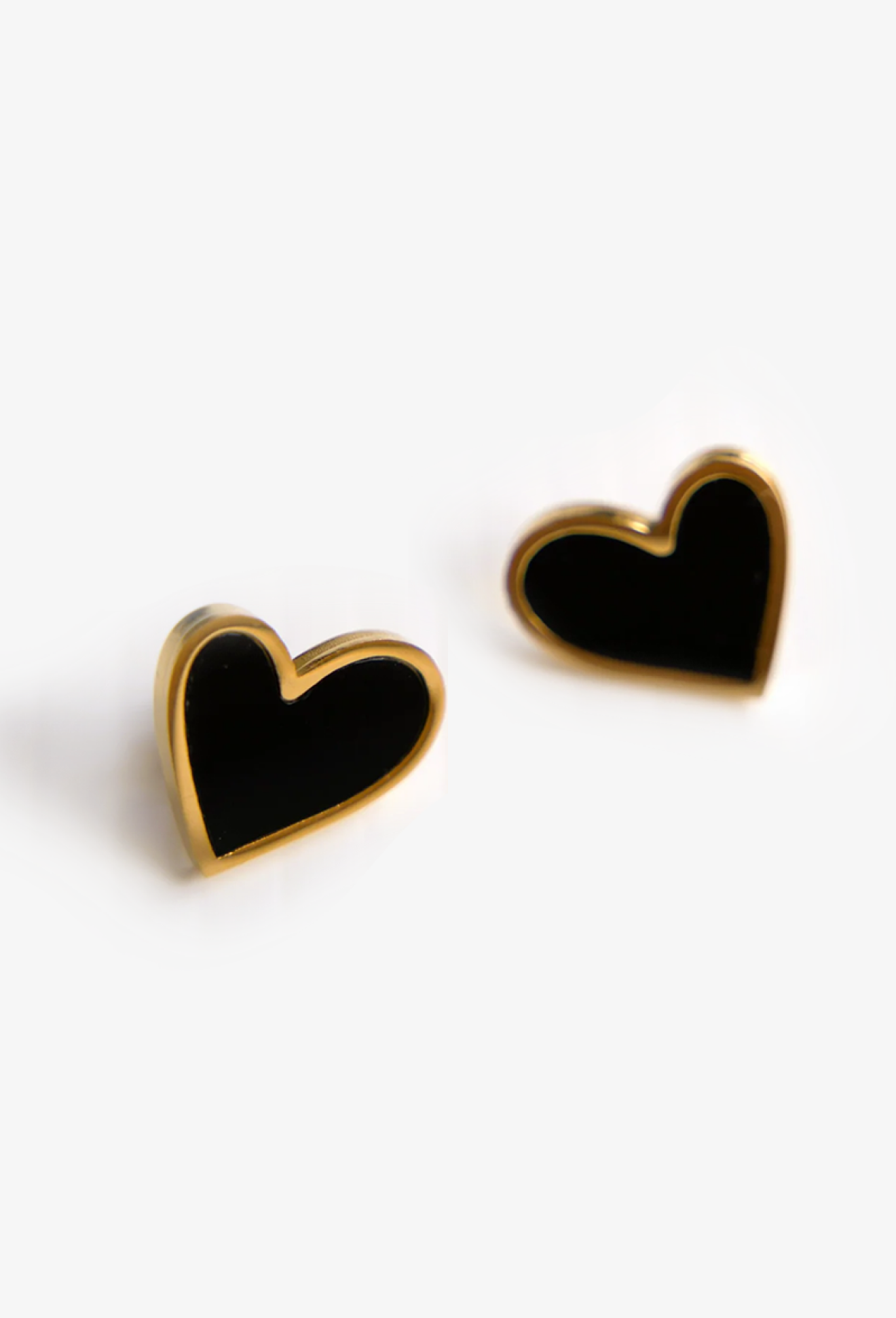 Noir Enchantment Heart Studs