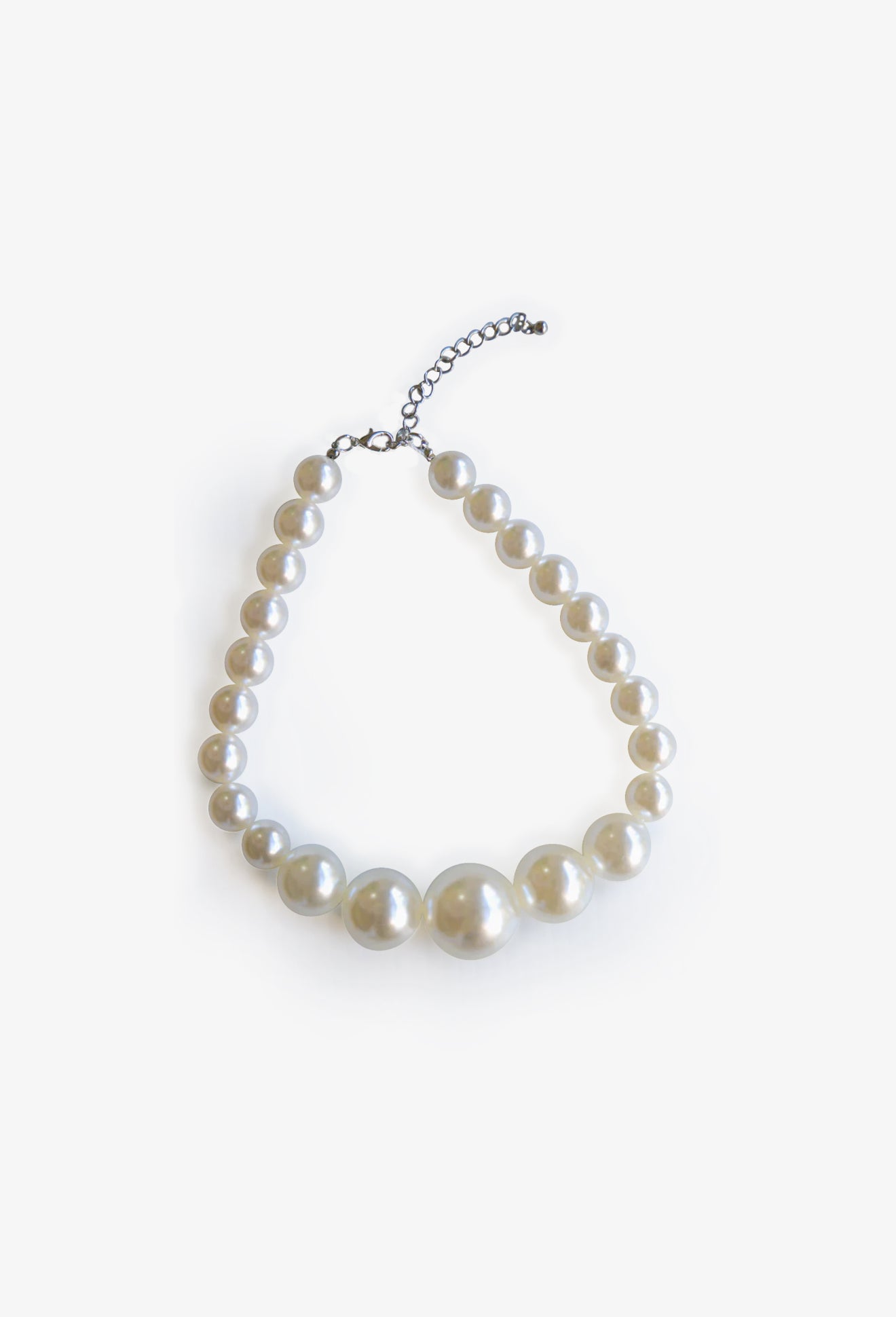 Retro Bold Pearl Necklace